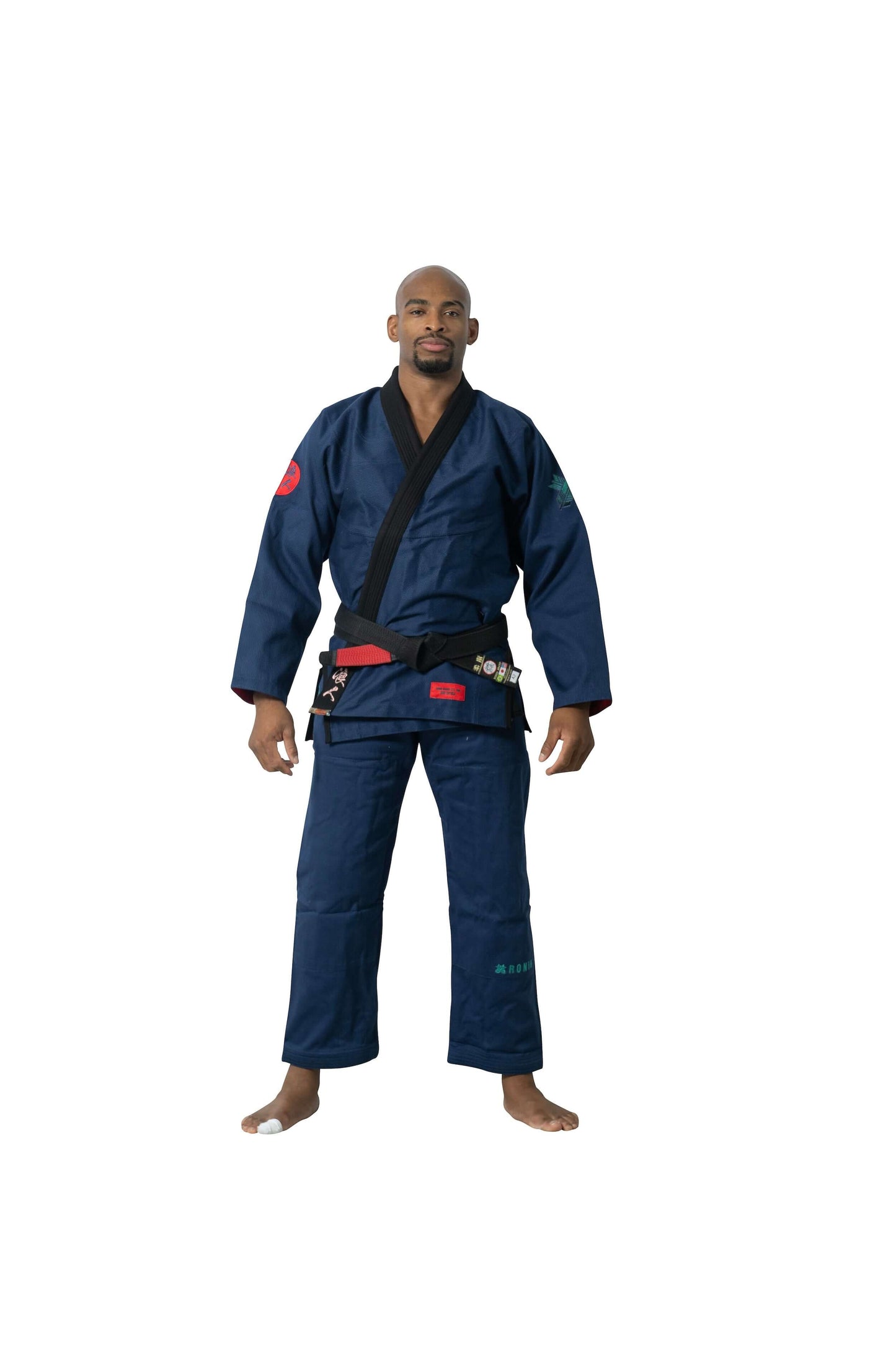Roninbrand Shinsei Yūgure Navy BJJ Gi worn by an athlete, designed for optimal comfort in Brazilian Jiu Jitsu.