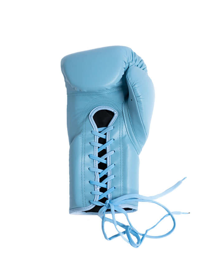 Superare S40 boxing gloves in serene cielo sky blue, made from premium Italian leather for elite performance.