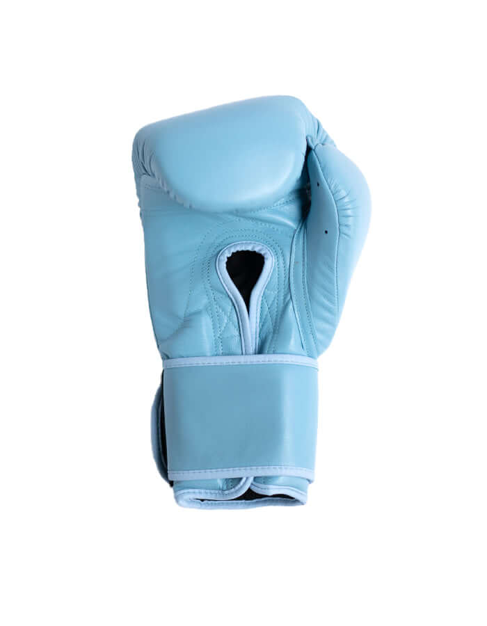Superare S40 boxing gloves in cielo sky blue, crafted from A-grade Italian leather for professional fighters.
