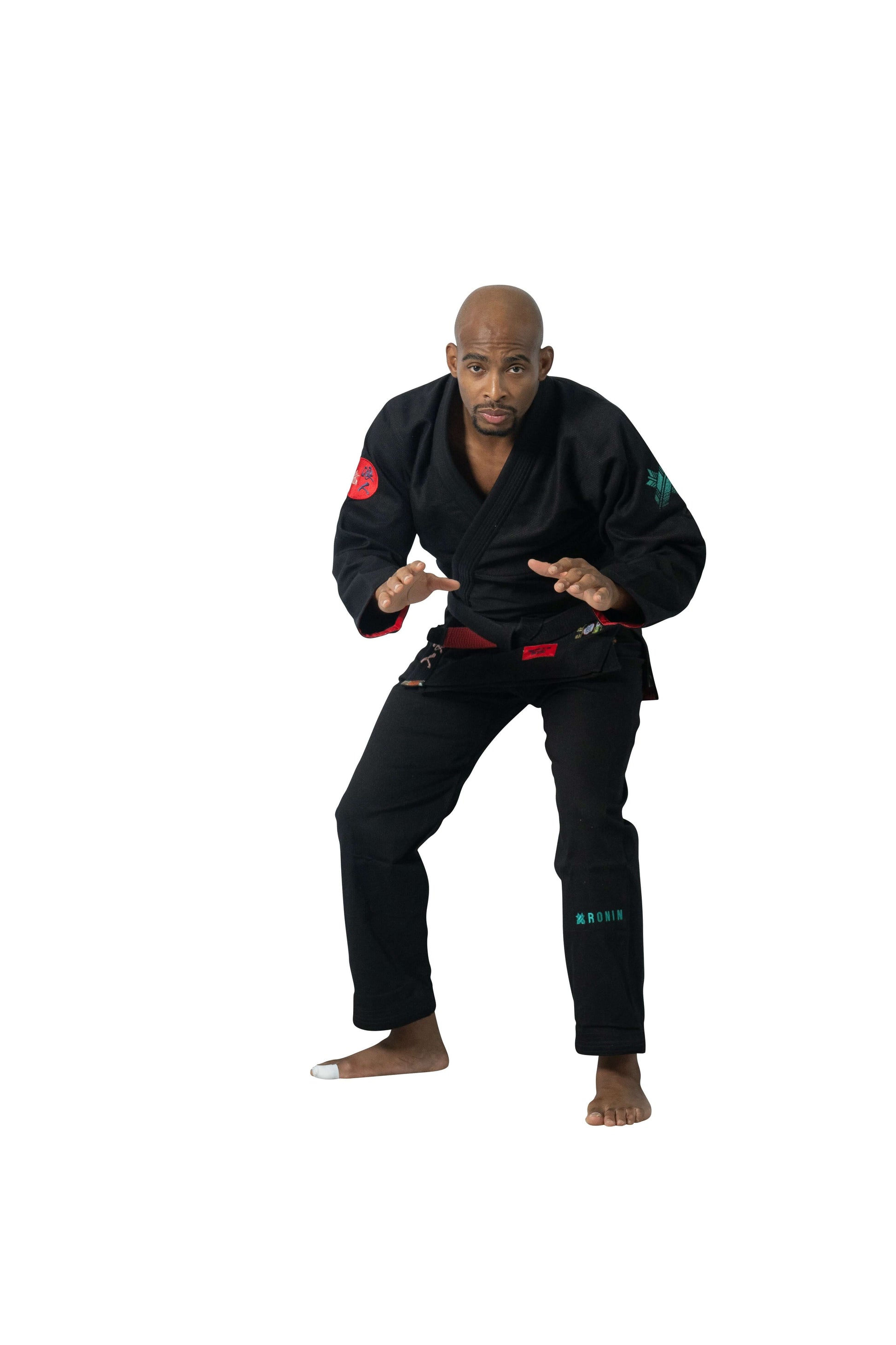 Roninbrand Shinsei Yūgure Black BJJ Gi on a professional fighter, showcasing comfort and grappling techniques.